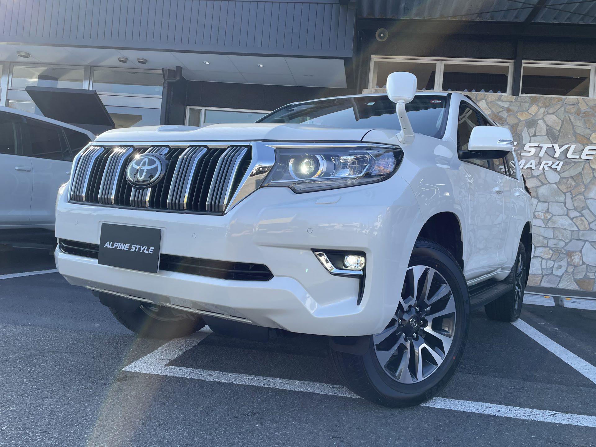 TOYOTA LANDCRUISER PRADO TX-L